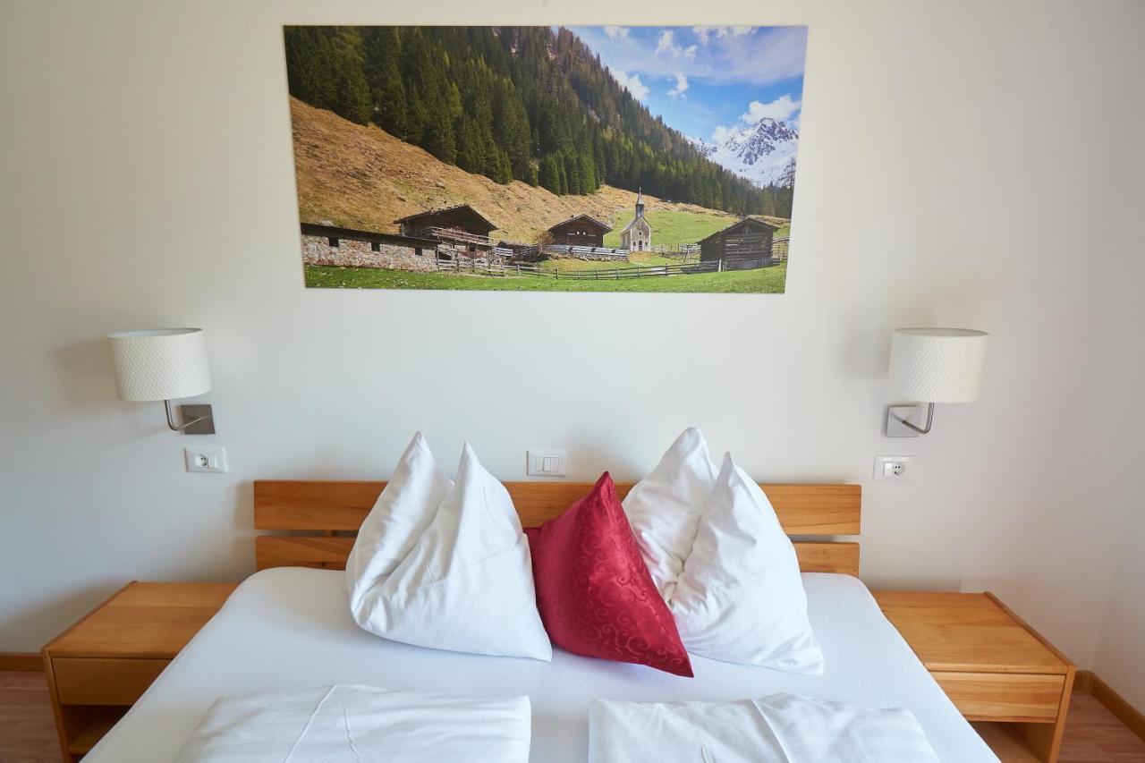 Privatpension Bergkristall San Martino In Passiria  Exterior photo