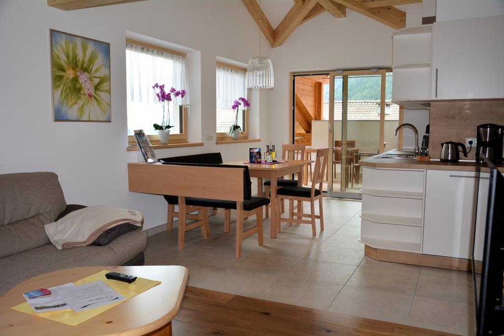 Privatpension Bergkristall San Martino In Passiria  Exterior photo